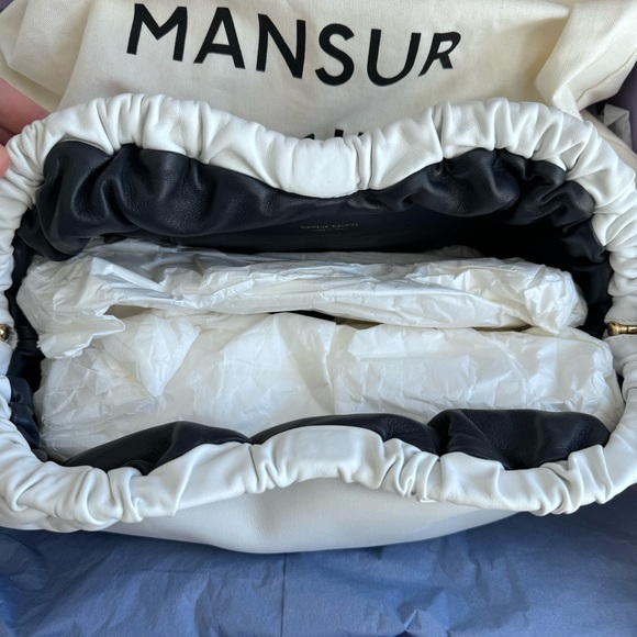 Brand New in Box Mansur Gavriel Cloud Clutch, White Italian Lambskin Leather - Picture 10 of 10
